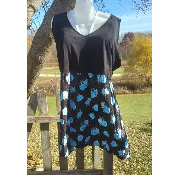 torrid Dresses & Skirts - TORRID 6 Roses with Rose Petal Speckles Midi Dress - Plus Size US 30